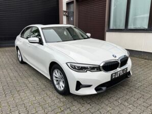 BMW 320 i Sport Line Limousine